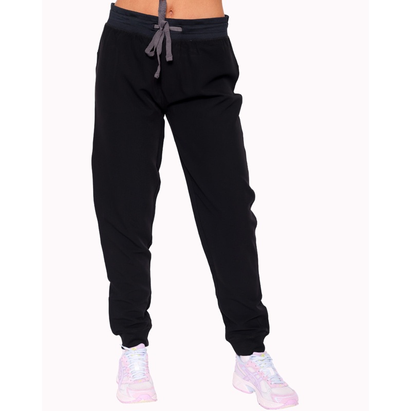 Neo Scrub Joggers – Black