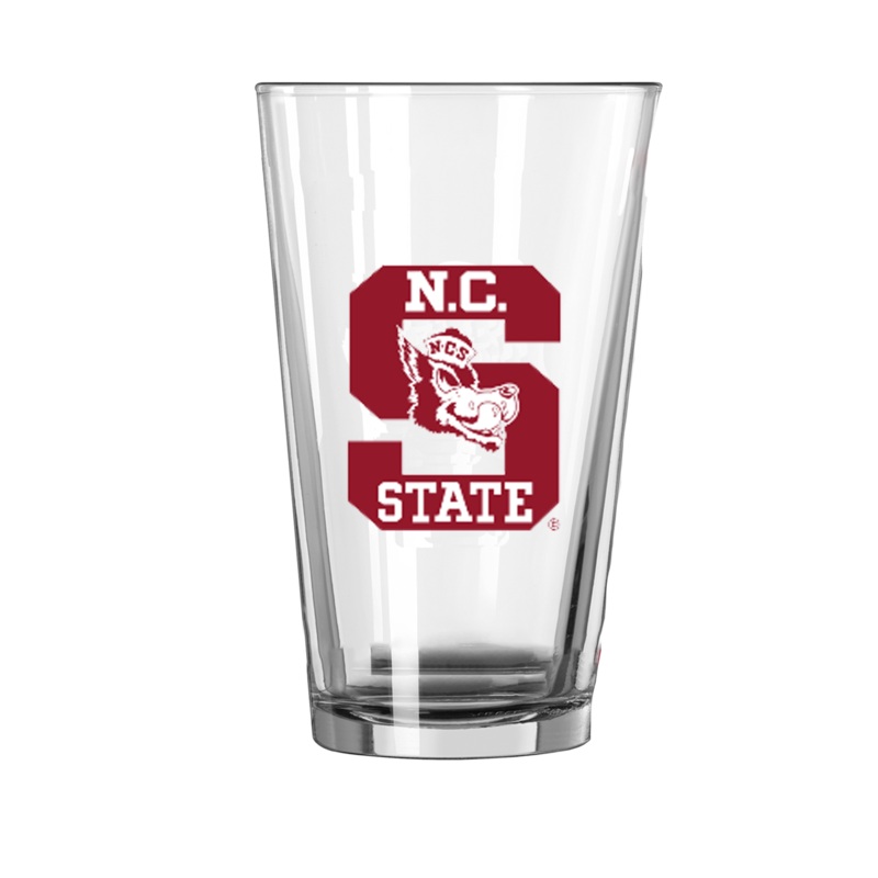 NC State Wolfpack 16 oz Vault Slobbering Wolf Gameday Pint Glass