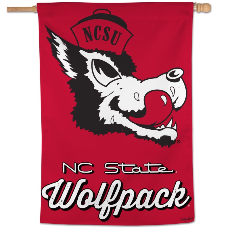 NC State Wolfpack 28 x 40 Slobbering Wolf House Flag