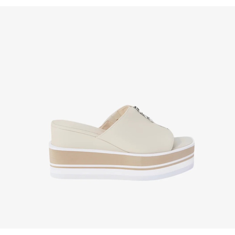 The Charleston Wedge