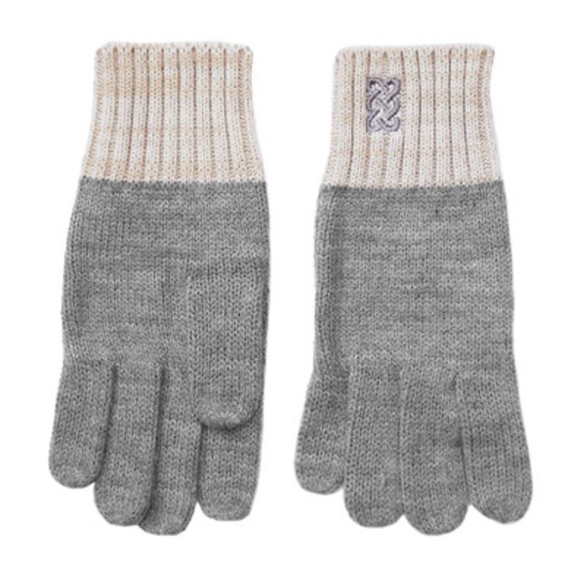 Celtic Knot Women’s Knit Gloves