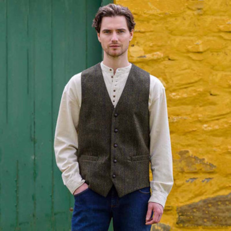 Small Mucros Weavers Men’s Full Back Wool Tweed Vest