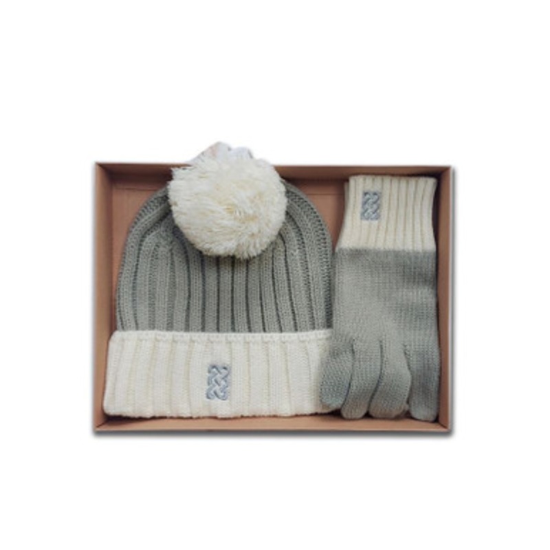 Sustainable Knit Hat & Gloves Gift Set in Taupe