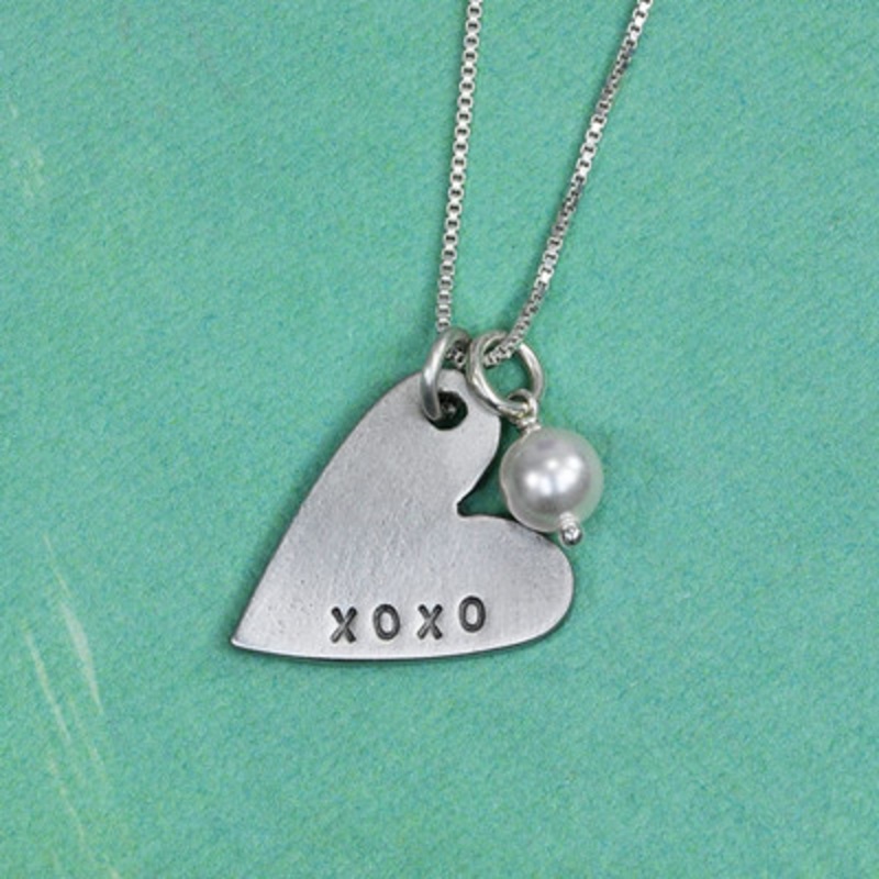 XO Heart Necklace – Pewter