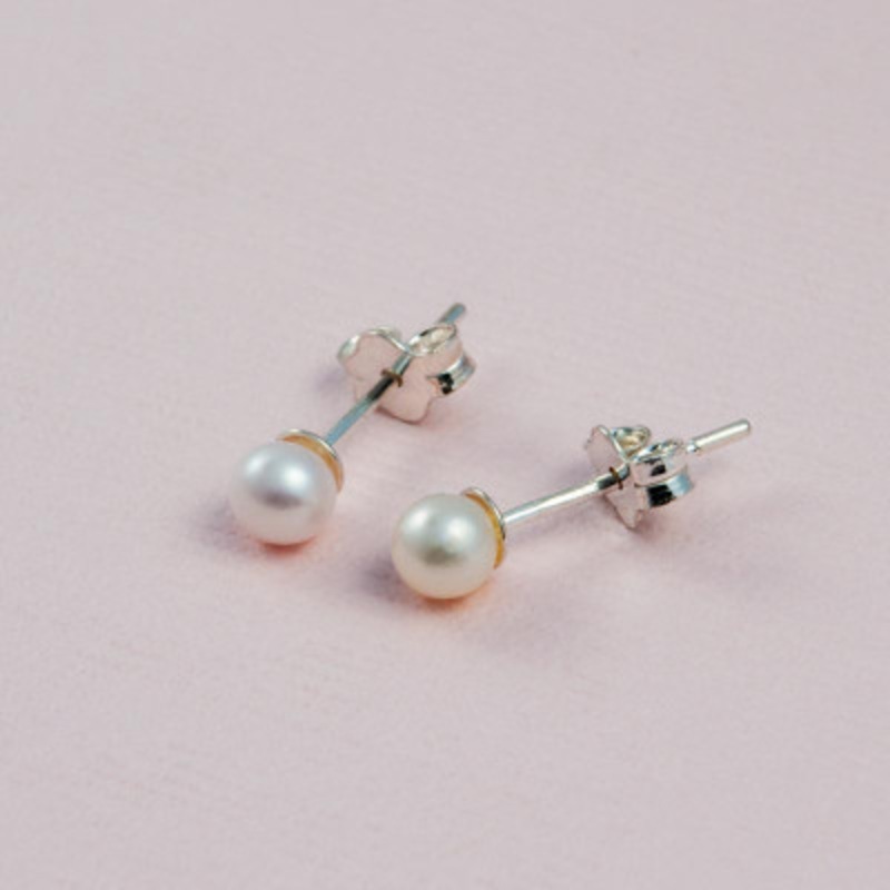 Freshwater Cultured Pearl Stud Earrings