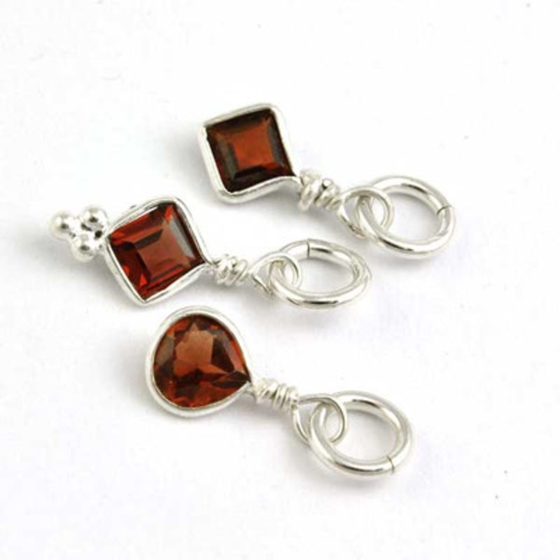 Sterling Wrapped Stone – Red Crystal (Jan)