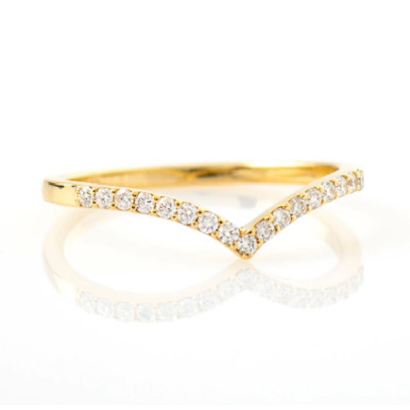 Gold V-Shape Diamond Ring [JRBND0173]