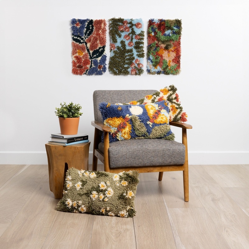 Bernat Latch It Kit – Abstract Botanical