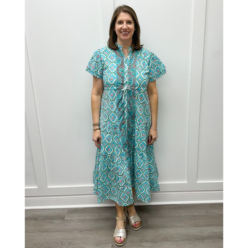 Magnolia Flutter – Aqua Splash