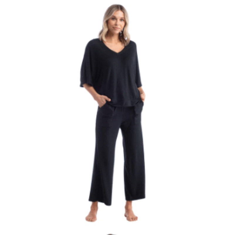 Dream Relaxed V-Neck w/ Capri Lounge Set – Black