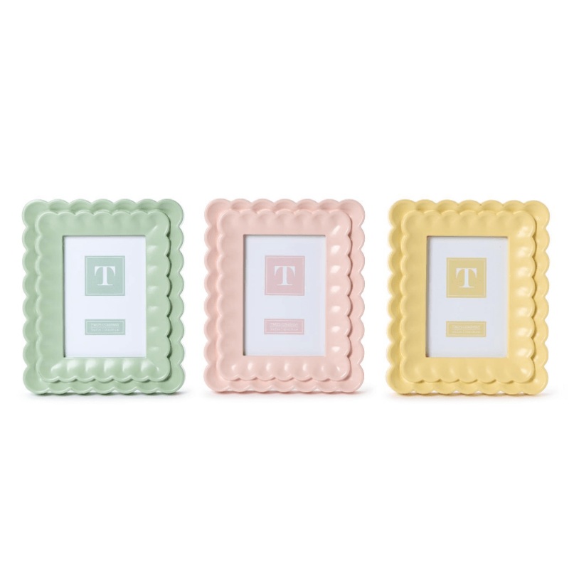 Scalloped Wood Frame – Assorted