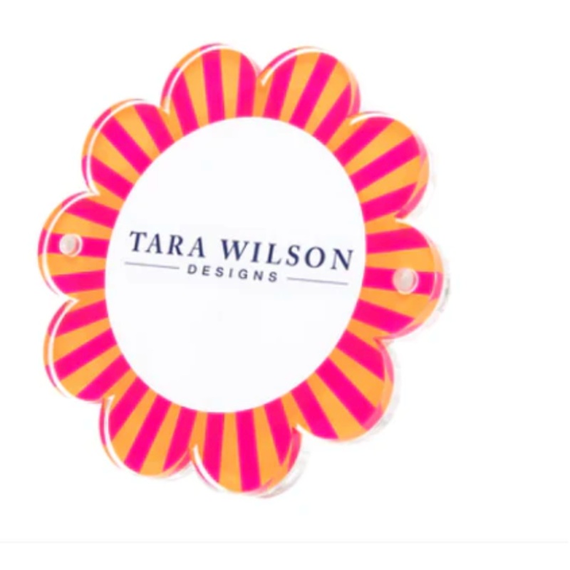 Tara Wilson Acrylic Daisy  Frame- 4×4 or 4×6