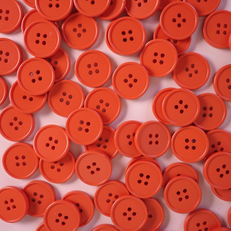 Tomato Retro Buttons