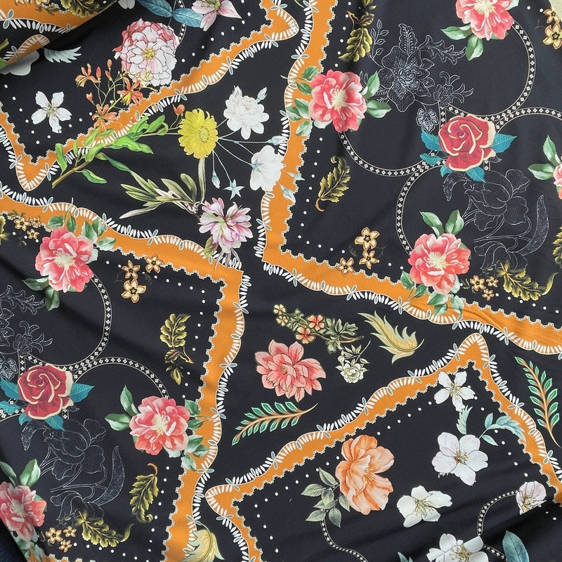 Rodeo Floral Swim