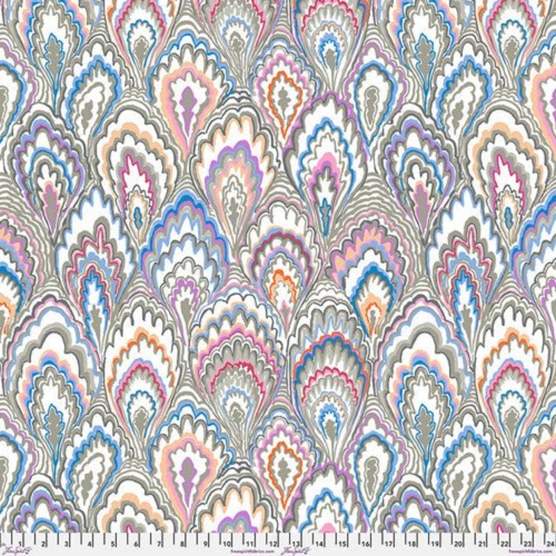 February 2025 / Marble Scallops / Grey