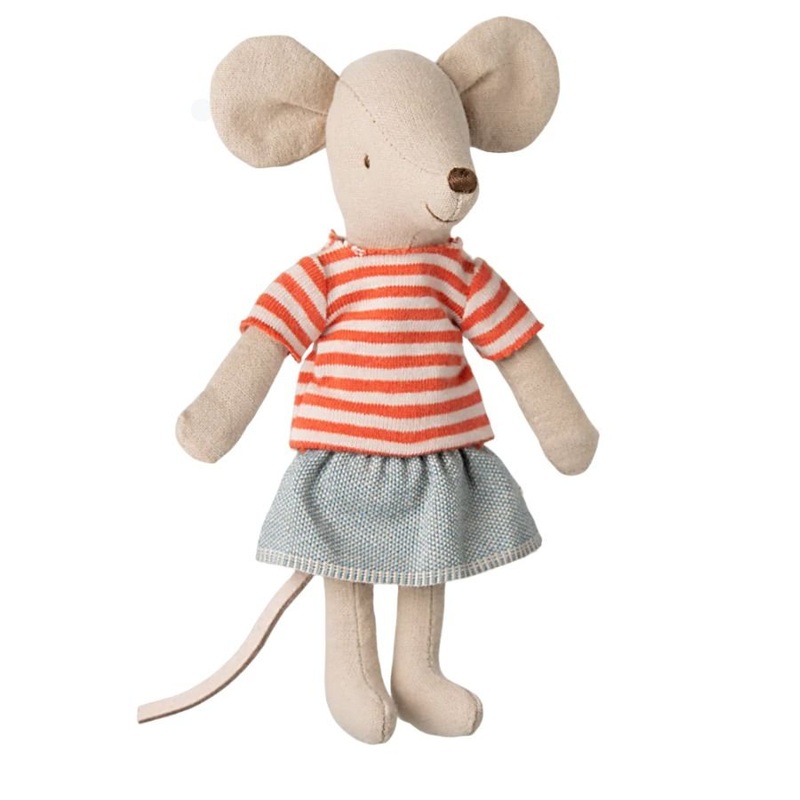Sister Mouse, Big Sister