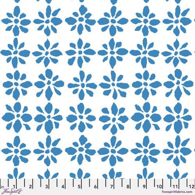August 2024 / Snow Flower / White